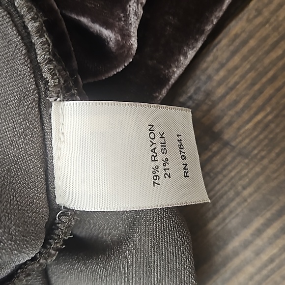 J. Jill Crushed Velvet Silk Blend Pintuck Button Down Size Large - Picture 7 of 8